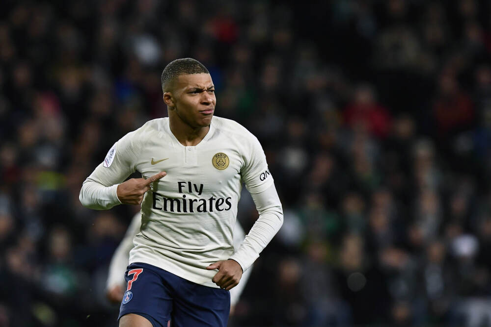 鲍威尔：约维奇影响比赛的方式有很多种 他始终保持强大的心态